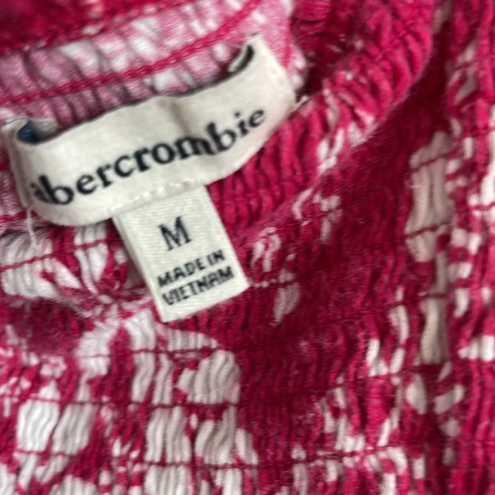 Abercrombie girl’s strapless cover-up. Could also be a skirt. - Picture 3 of 3